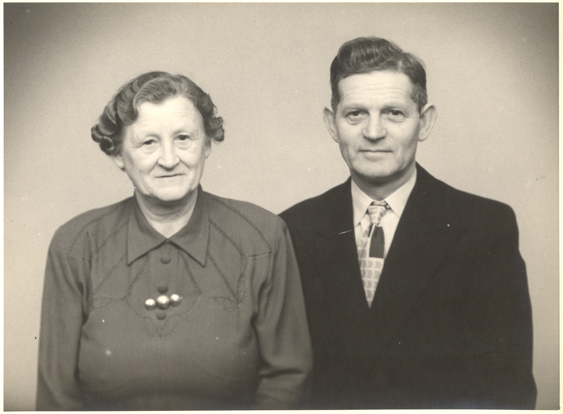 Overpostbud Carl Olsen og hustrup Ingeborg